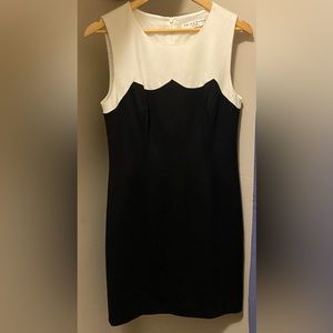 TrRINA TURK DRESS